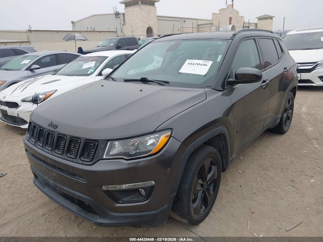 3C4NJCBB1JT462431 Jeep Compass Altitude Fwd