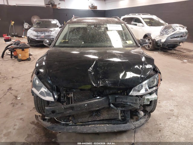 Продажа на аукционе авто 2016 Volkswagen Golf Sportwagen Tsi Limited Edition, vin: 3VWC17AU4GM522672, номер лота: 44420452