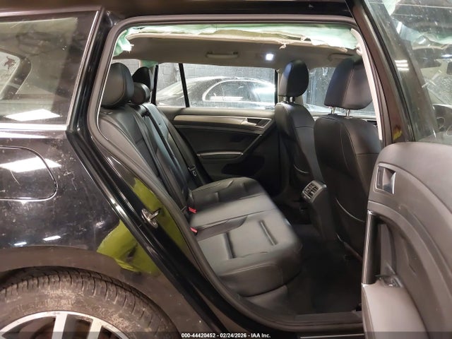 Продажа на аукционе авто 2016 Volkswagen Golf Sportwagen Tsi Limited Edition, vin: 3VWC17AU4GM522672, номер лота: 44420452