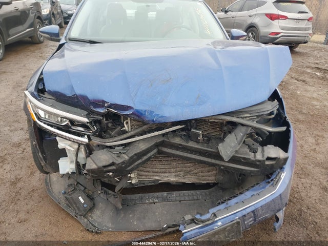 Продажа на аукционе авто 2017 Volkswagen Passat 1.8t Se, vin: 1VWBT7A33HC048844, номер лота: 44420476