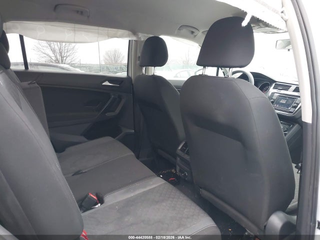 44420588 :رقم المزاد ، 3VV1B7AXXMM022739 vin ، 2021 Volkswagen Tiguan 2.0t S مزاد بيع