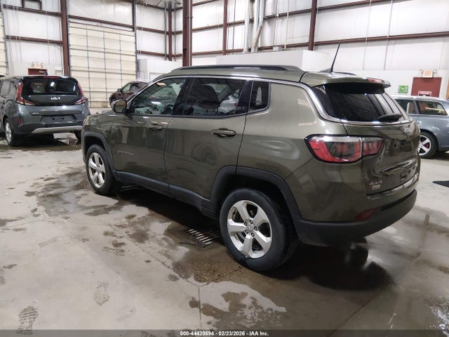 3C4NJDBBXJT116822 Jeep Compass Latitude 4x4