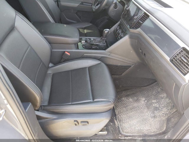 2023 VOLKSWAGEN ATLAS CROSS SPORT 1V2SE2CA0PC200281 Photo 4