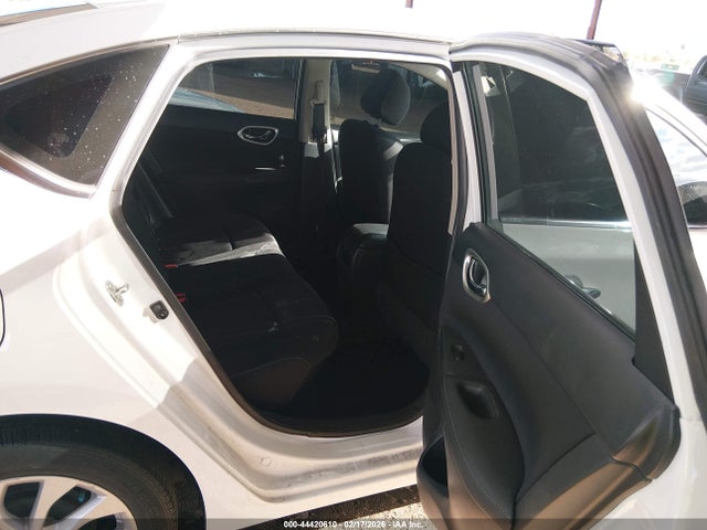 3N1AB7AP8JL624686 Nissan SENTRA SV