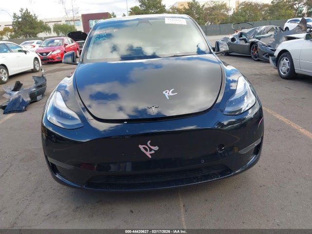 44420627 :رقم المزاد ، 7SAYGDEF1NF511750 vin ، 2022 Tesla Model Y Performance Dual Motor All-wheel Drive مزاد بيع