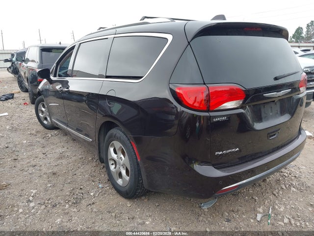 2017 CHRYSLER PACIFICA 2C4RC1EG1HR577048 Photo 2