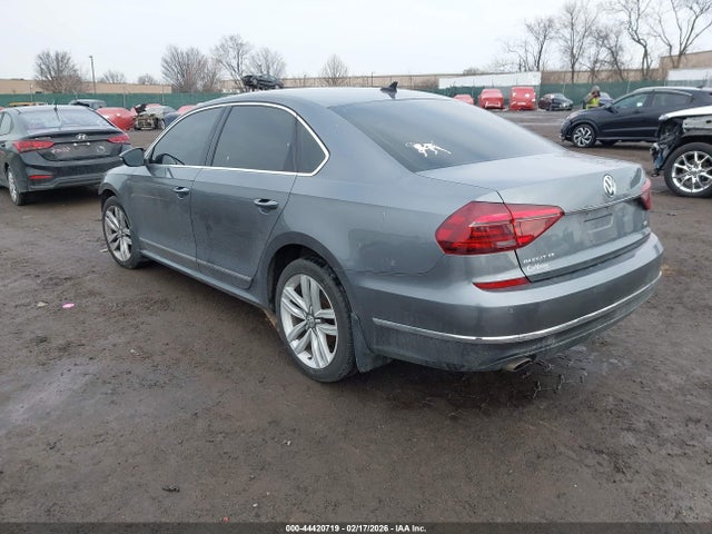 1VWGT7A30HC075893 Volkswagen Passat 1.8t Se