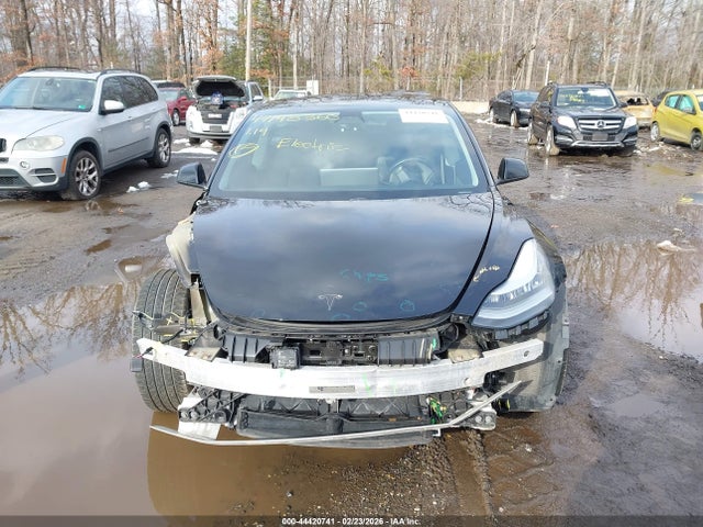 2019 TESLA MODEL 3 5YJ3E1EAXKF345563 Photo 9