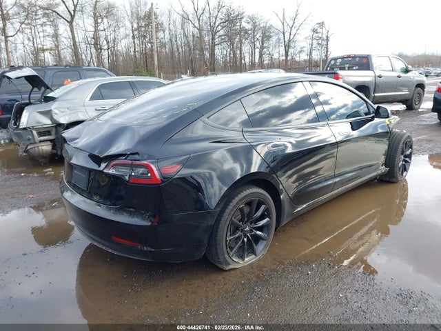 2019 TESLA MODEL 3 5YJ3E1EAXKF345563 Photo 3