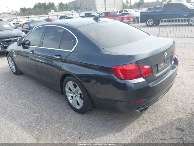 2012 BMW 528I WBAXG5C55CDW84598 Photo 2