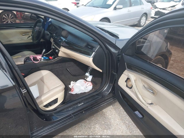 2012 BMW 528I WBAXG5C55CDW84598 Photo 4
