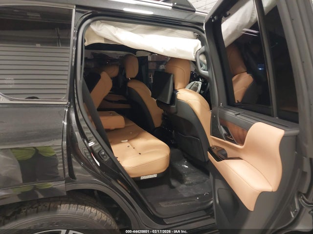 Lexus Lx 600 Luxury 2024 JTJGB7CXXR4063846 Image 8