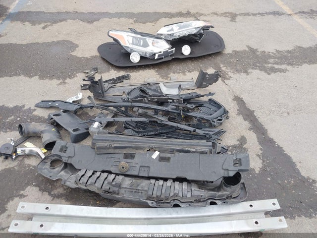 1GNERGKW5LJ223677 Chevrolet Traverse Fwd Lt Cloth