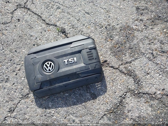 3VW517AT6FM801717 Volkswagen Beetle 1.8t