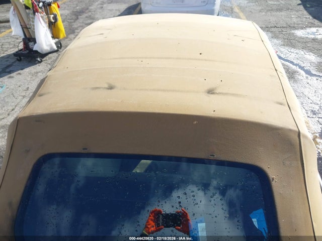 3VW517AT6FM801717 Volkswagen Beetle 1.8t
