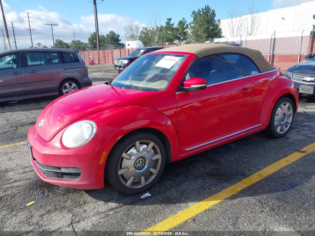 3VW517AT6FM801717 Volkswagen Beetle 1.8t