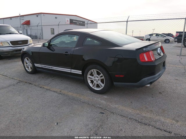 2012 FORD MUSTANG 1ZVBP8AM7C5221748 Photo 2
