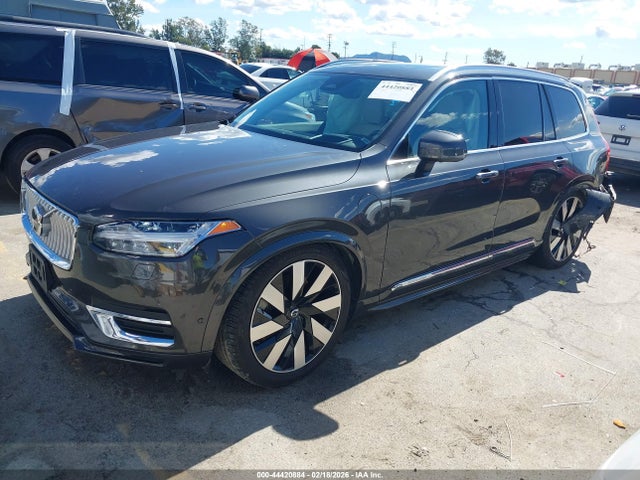 YV4H60CF8R1175277 Volvo Xc90 Recharge Plug-in Hybrid T8 Ultimate Bright Theme 7-seater