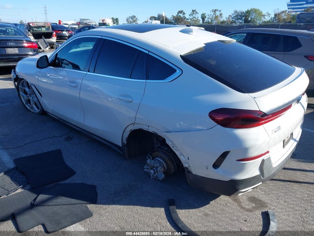 2023 BMW X6 5UXCY6C03P9N74374 Photo 2