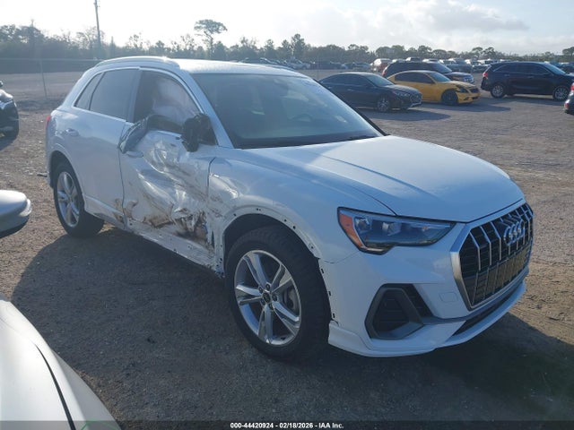 2021 AUDI Q3 WA1DECF31M1030978 Photo 0