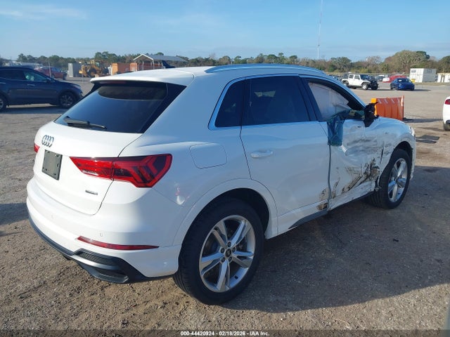 2021 AUDI Q3 WA1DECF31M1030978 Photo 3