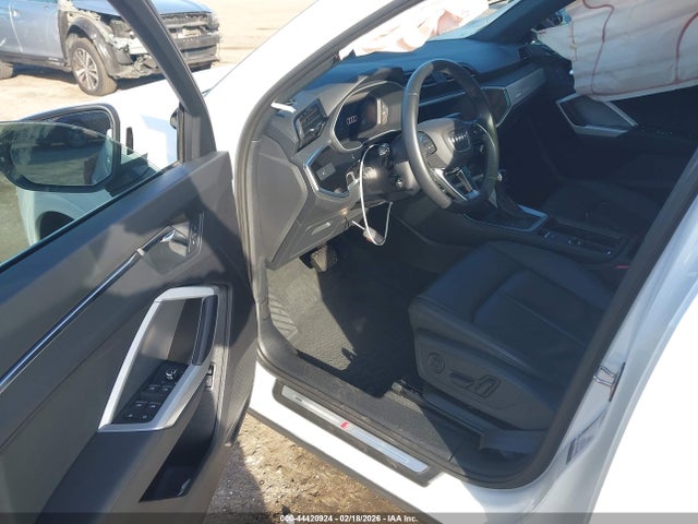 2021 AUDI Q3 WA1DECF31M1030978 Photo 4
