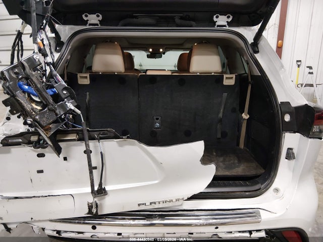 2024 Toyota Highlander Platinum მანქანა იყიდება აუქციონზე, vin: 5TDKDRBH2RS572279, აუქციონის ნომერი: 44420940