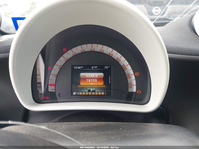Продаж на аукціоні авто 2017 Smart Fortwo Pure, vin: WMEFJ5DAXHK172447, номер лоту: 44420943