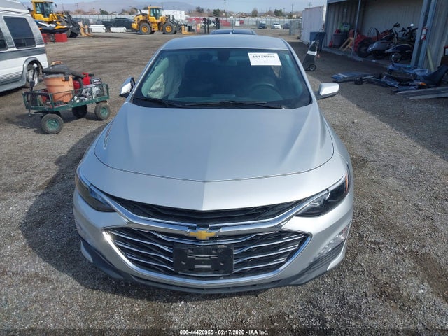 1G1ZD5ST5NF130854 Chevrolet Malibu Fwd Lt