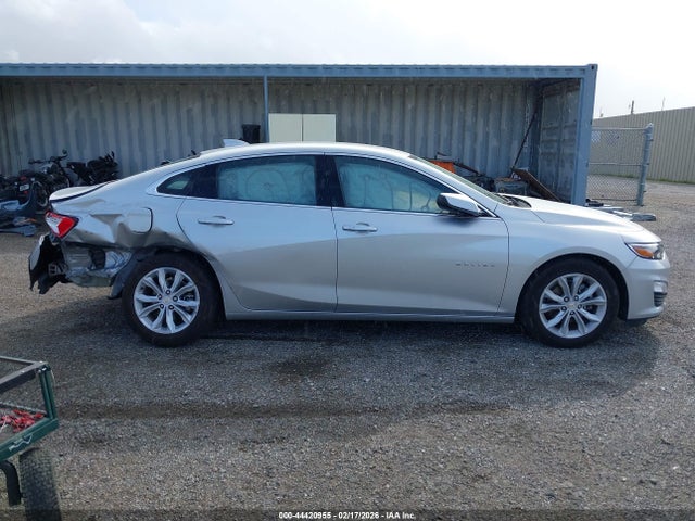 1G1ZD5ST5NF130854 Chevrolet Malibu Fwd Lt