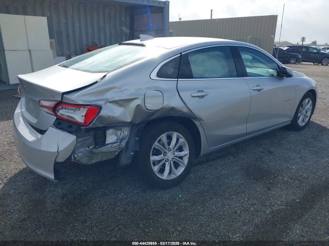 1G1ZD5ST5NF130854 Chevrolet Malibu Fwd Lt