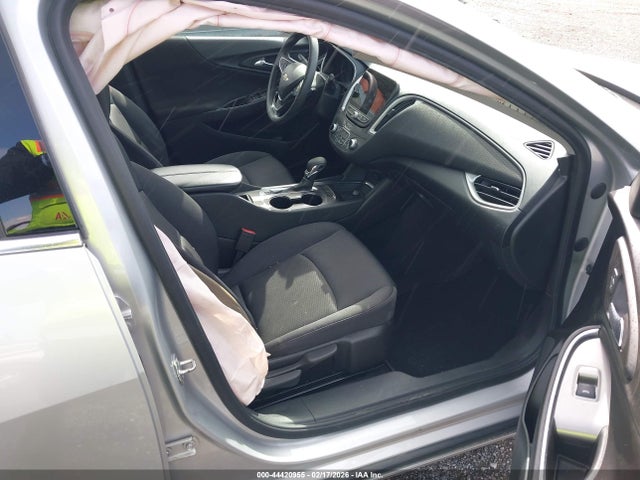 1G1ZD5ST5NF130854 Chevrolet Malibu Fwd Lt