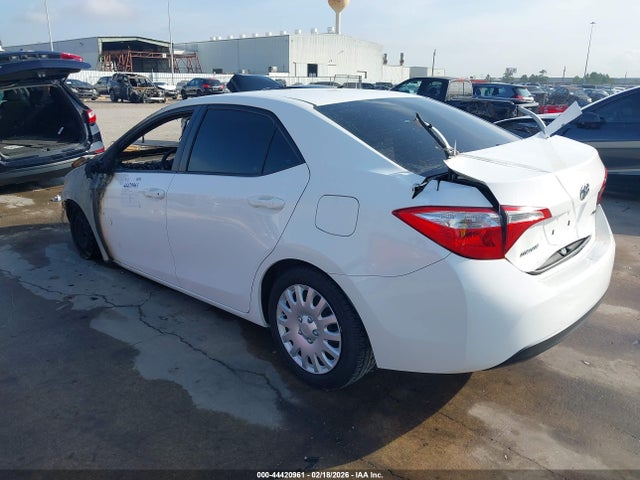 2T1BURHE8FC381158 Toyota COROLLA LE