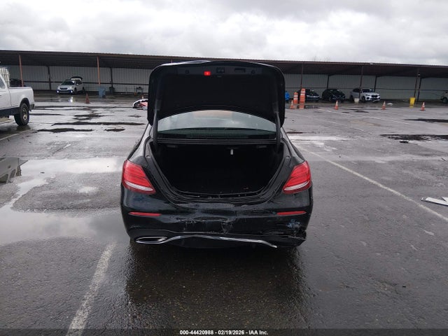 WDDZF4KBXHA121691 Mercedes-Benz E 300 4matic