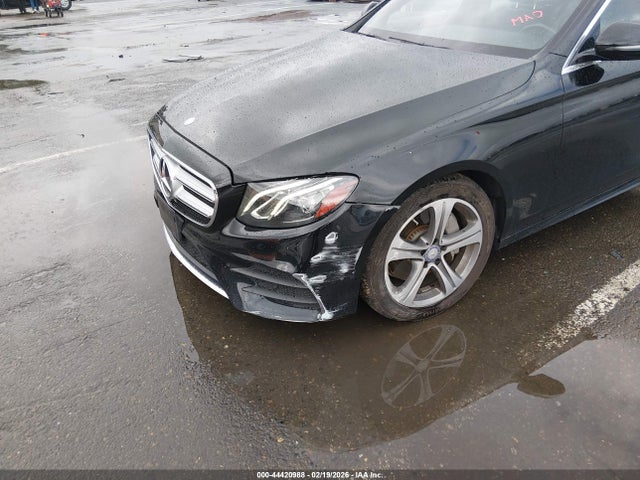 WDDZF4KBXHA121691 Mercedes-Benz E 300 4matic