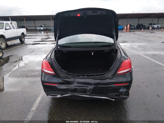 WDDZF4KBXHA121691 Mercedes-Benz E 300 4matic
