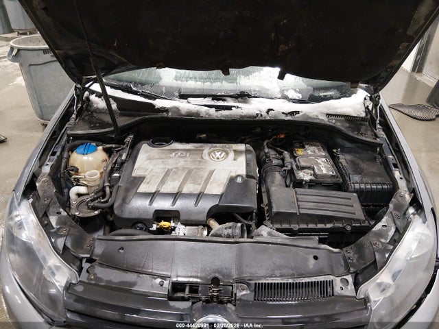 44420991 :رقم المزاد ، WVWNM7AJ4EW008813 vin ، 2014 Volkswagen Golf 2.0l Tdi مزاد بيع