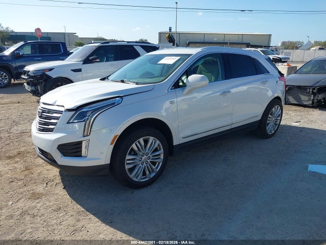 2019 CADILLAC XT5 1GYKNERS0KZ167155 Photo 1