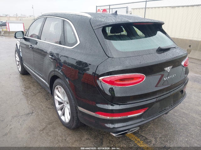 2024 BENTLEY BENTAYGA HYBRID SJAA72ZV2RC024999 Photo 2