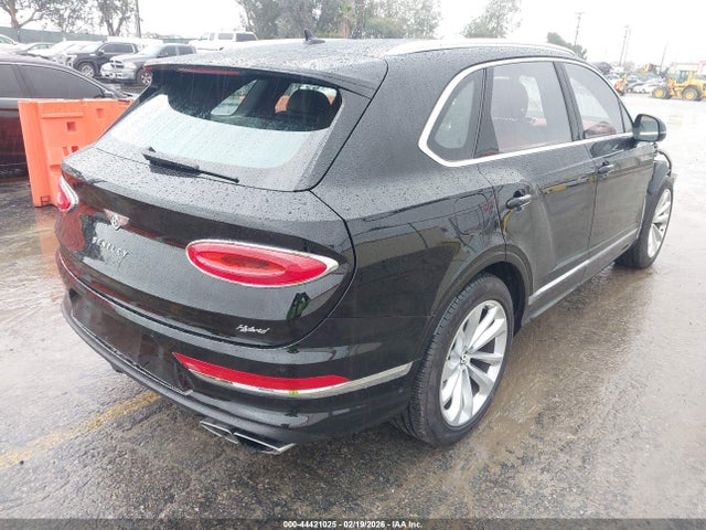 2024 BENTLEY BENTAYGA HYBRID SJAA72ZV2RC024999 Photo 3