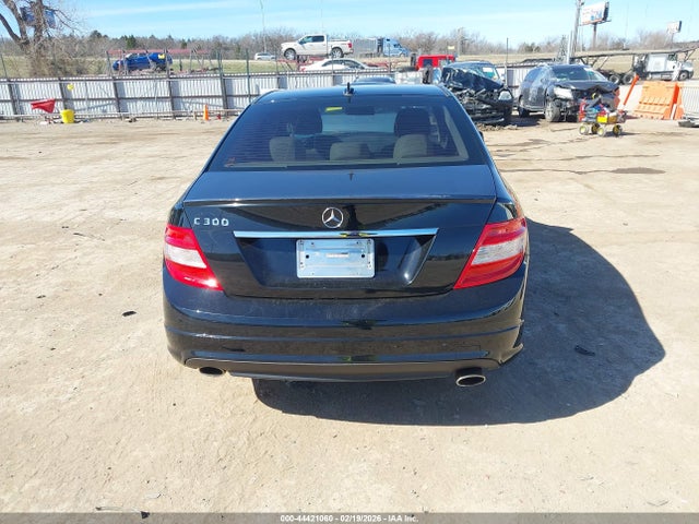 44421060 :رقم المزاد ، WDDGF5EB7AR091873 vin ، 2010 Mercedes-benz C 300 Sport مزاد بيع