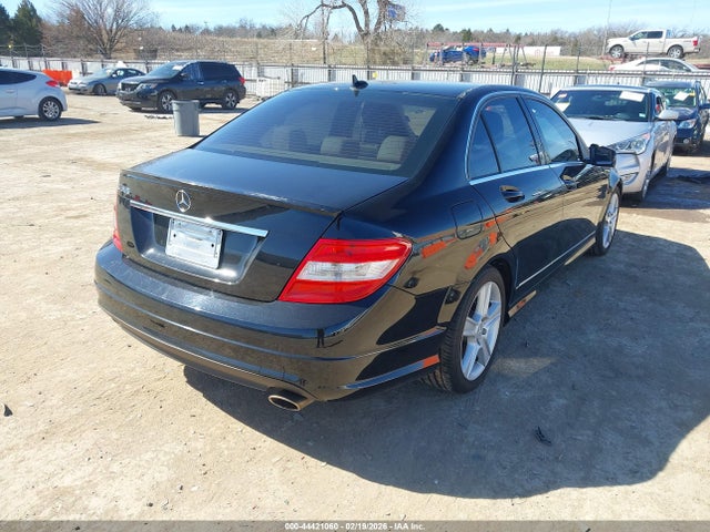 44421060 :رقم المزاد ، WDDGF5EB7AR091873 vin ، 2010 Mercedes-benz C 300 Sport مزاد بيع