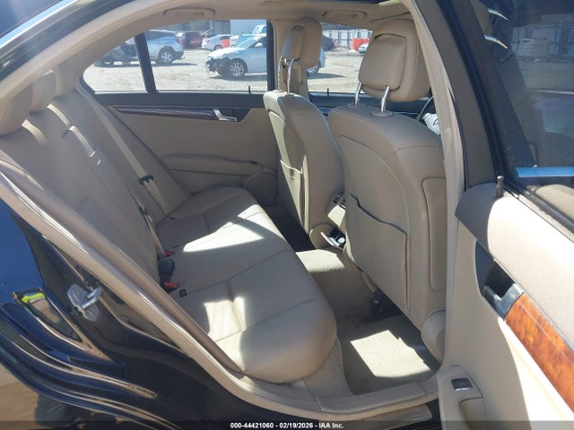 44421060 :رقم المزاد ، WDDGF5EB7AR091873 vin ، 2010 Mercedes-benz C 300 Sport مزاد بيع