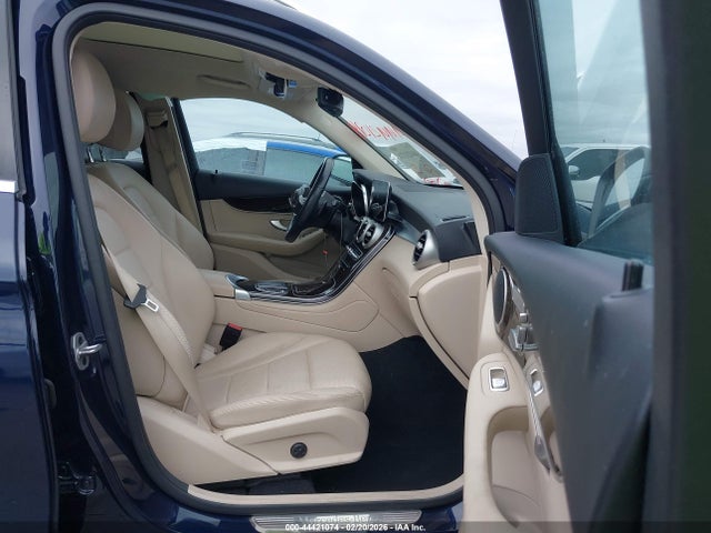 W1N0G8DB4NG059517 Mercedes-Benz Glc 300 Suv