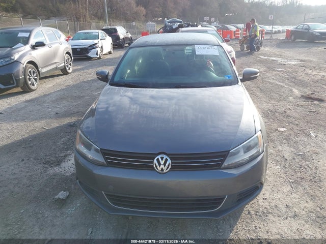 44421079 :رقم المزاد ، 3VWD17AJ0EM314344 vin ، 2014 Volkswagen Jetta 1.8t Se مزاد بيع