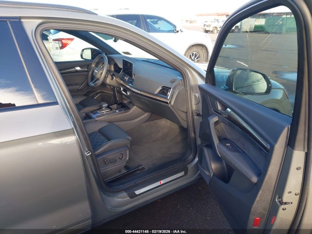 2025 AUDI SQ5 WA1B4AFY8S2051084 Photo 4