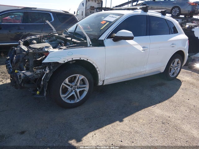 44421172 :رقم المزاد ، WA1ANAFYXK2116560 vin ، 2019 Audi Q5 45 Premium مزاد بيع