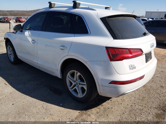 44421172 :رقم المزاد ، WA1ANAFYXK2116560 vin ، 2019 Audi Q5 45 Premium مزاد بيع