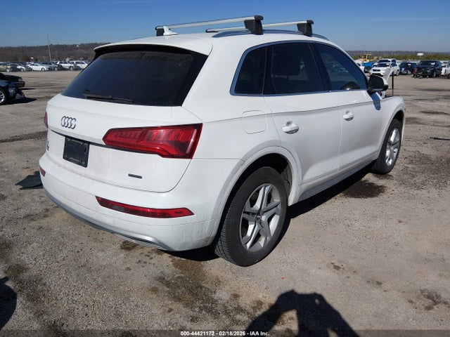 44421172 :رقم المزاد ، WA1ANAFYXK2116560 vin ، 2019 Audi Q5 45 Premium مزاد بيع