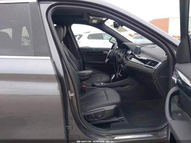 2021 BMW X1 WBXJG9C05M5T77726 Photo 4